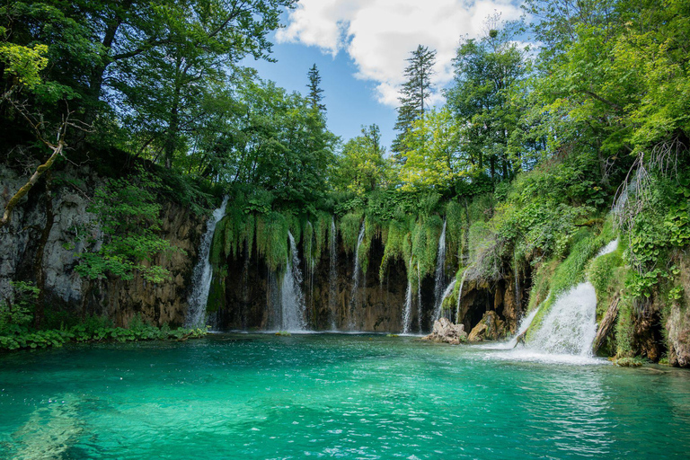 Zagreb to Rovinj: Private Transfer with Plitvice Lakes Visit