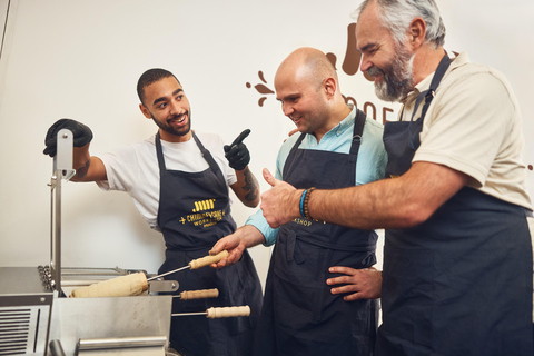 Prag: Workshop zur Herstellung von traditionellem Chimney Cake (Trdelník)Prag: Workshop zur Herstellung von traditionellem Schornsteinkuchen (Trdelník)