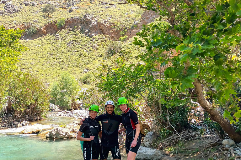 Kourtaliotiko-Schlucht: Geführte Flussabenteuerwanderung mit Mittagessen