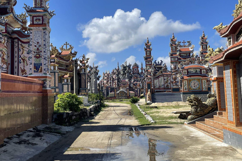 Hue till Hoi An med bil via An Bang-kyrkogården - spökenas stad