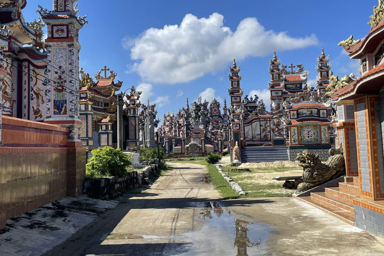 Hue do Hoi An samochodem przez cmentarz An Bang - miasto duchów