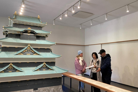 Tokyo: East Garden of the Imperial Palace Walking Tour