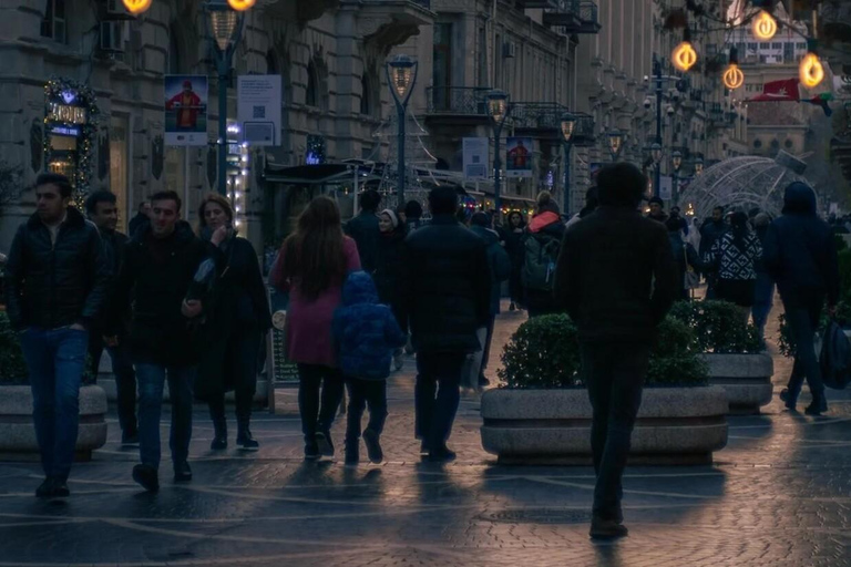 Baku: Night City Tour and Pub Crawl with Hotel Pickup