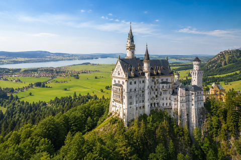 Neuschwanstein Castle: Entry Ticket with Uphill Shuttle Pass