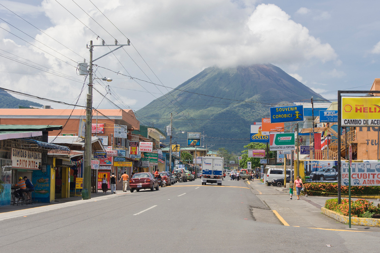 La Fortuna de Arenal: Transfer to San Jose or Alajuela Private Transport