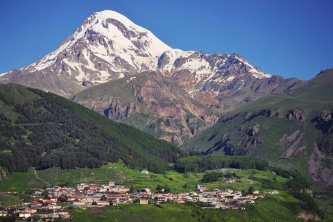 From Tbilisi: Gudauri, Ananuri and Kazbegi Day Trip