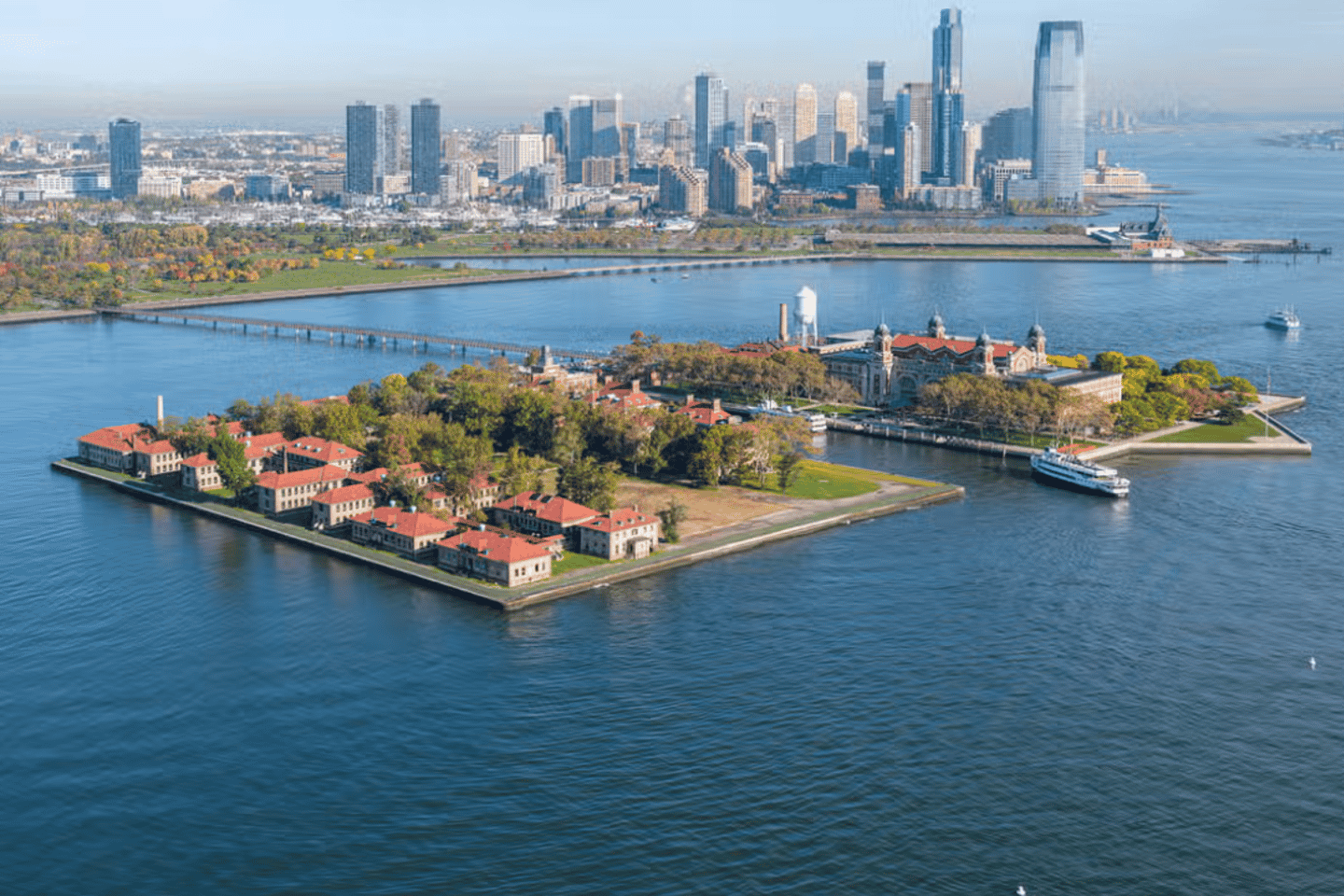 Statue of Liberty and Ellis Island tour - Tour of the Statue of Liberty and Ellis Island