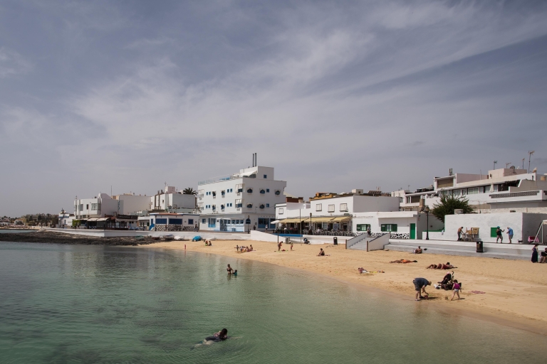 Lanzarote : ferry aller-retour vers Fuerteventura avec bus