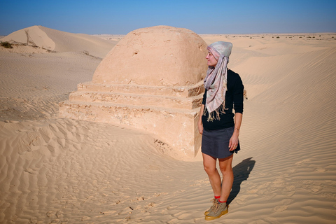 Douz Sahara: Trek and Yoga in a Nomadic Bivouac Douz Sahara: trek and yoga in a nomadic bivouac