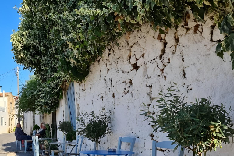 La visite gastronomique sélective "Feel like local" au départ d'HéraklionMinibus (10 places) Sprinter