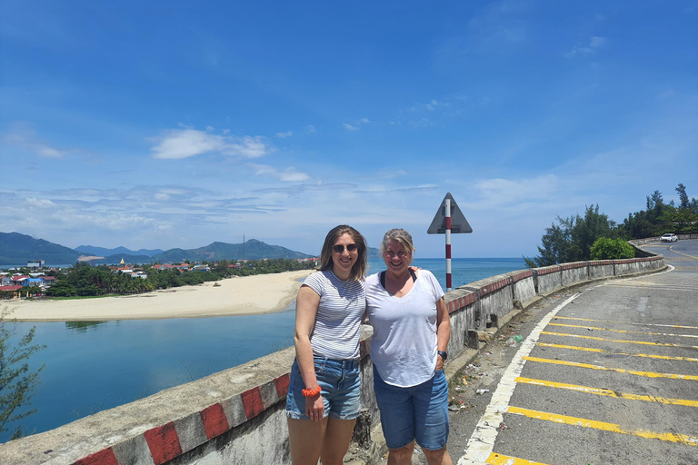 Traslado en autobús de Hue a Hoi An con visitas turísticas