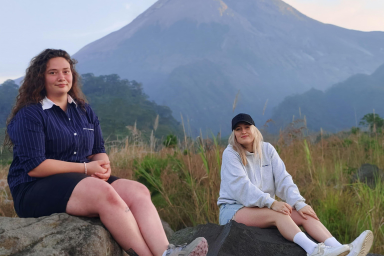 Besök med Jeep Merapi lava tour