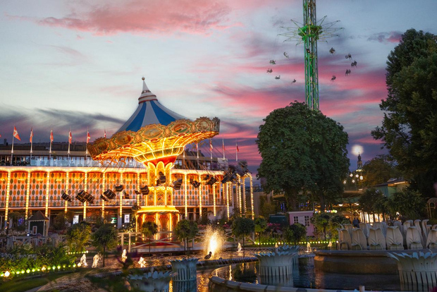 Copenhagen: ingresso ai Giardini di Tivoli, Ride Pass e pasto Easy-Food