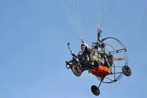 Baku: Paratrike Flight Over Shah Dili with Hotel Pickup