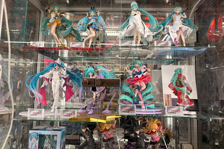 Tokyo: Nakano Broadway Otaku Culture Tour with Guide