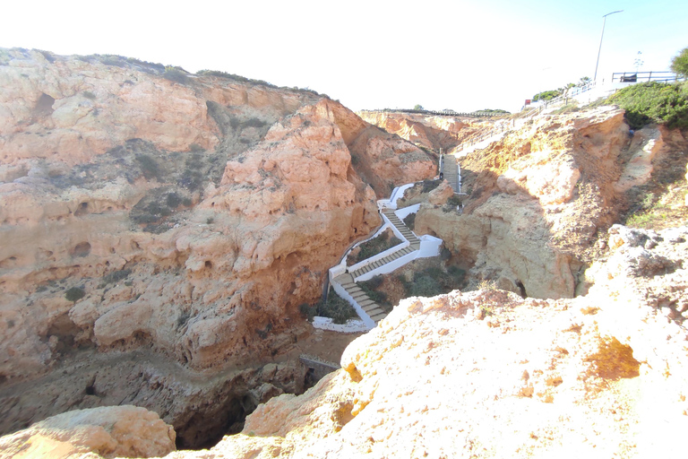 Au départ de Faro : visite d'une journée de la grotte de Benagil, de Marinha et de Carvoeiro