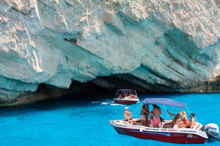 Zakynthos: Shipwreck & Caves Private Boat Tour with Skipper Zakynthos: Shipwreck and caves private boat w/skipper