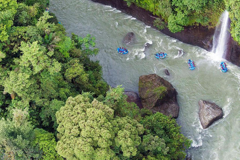 San José: Pacuare Hiking and Rapid Rafting 2-Day Trip