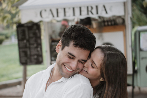 Santiago: Couple's photo shoot in the city's most beautiful park