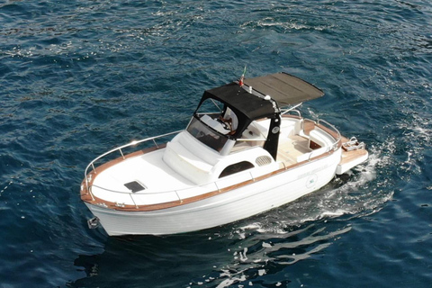 Excursión en barco privado por la costa de Amalfi