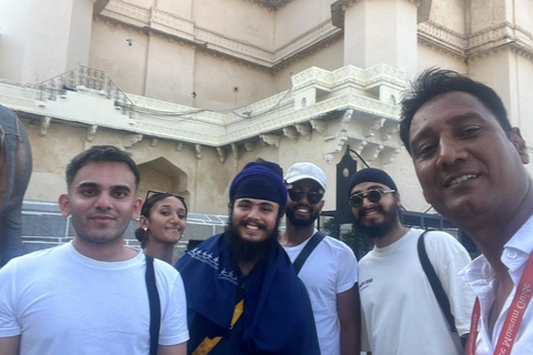 Royal Romance of Udaipur: Palaces, Lakes & Hidden Gems Tour