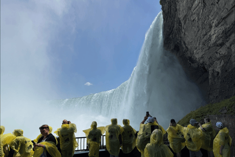 From Toronto: Niagara Falls Day Trip with Hornblower Cruise