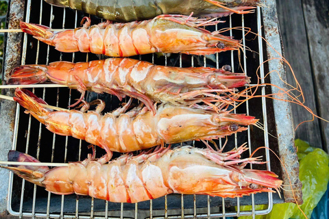 Hue Tour to Tam Giang Lagoon & Thuan An Beach by Jeep