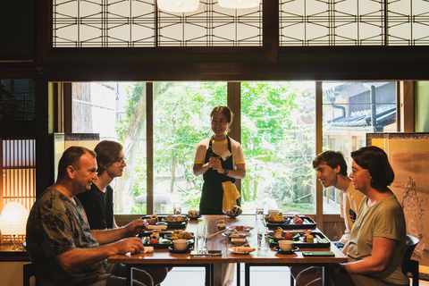 Kanazawa: Temari Sushi Making Class with Instructor