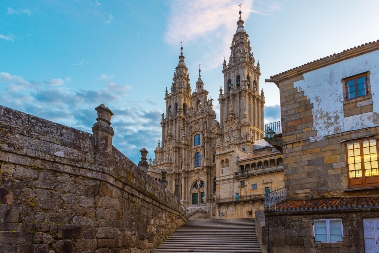Santiago de Compostela: Tour guiado histórico a pieTour guiado en inglés