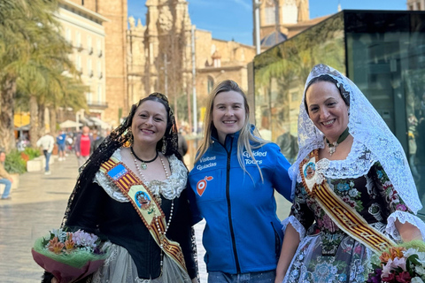 Valencia: Wandeltour van het Fallas FestivalFallas Festival Wandeltour