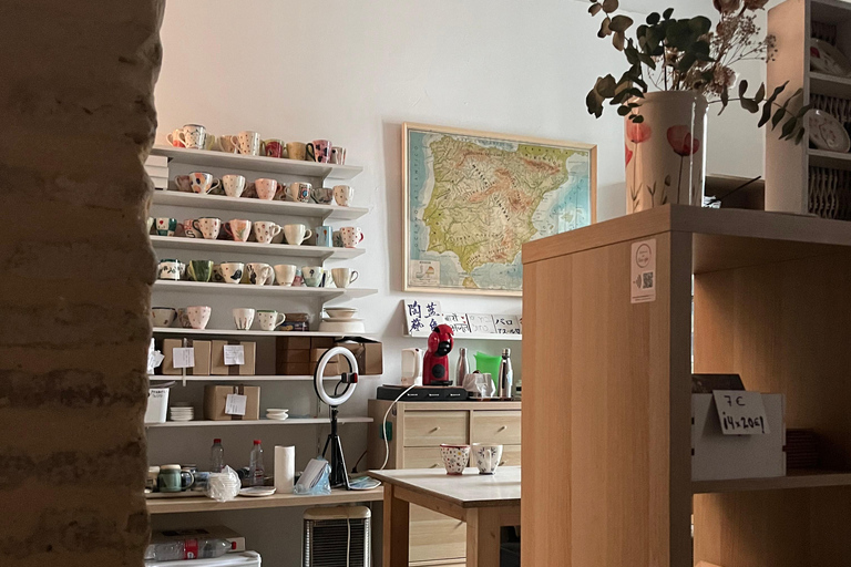 Seville: Ceramic Tile Workshop in Triana