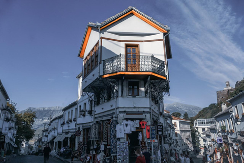 De Tirana/Durres : Excursion d&#039;une journée à l&#039;Œil Bleu et à Gjirokaster