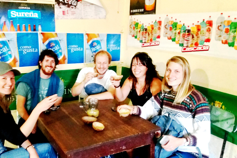 Sucre: Night Tour with Drinks, Bars, and Local Culture