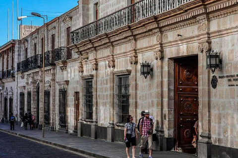 Walking tour of the historic center of Arequipa