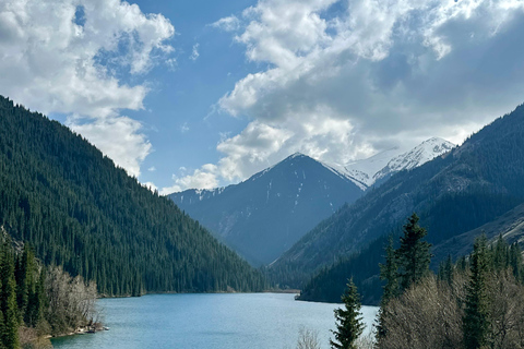 Prywatne: Charyn &amp; Black Canyons oraz Kolsay &amp; Kaindy Lakes.