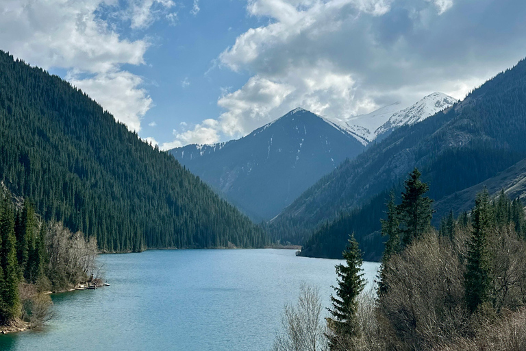 Prywatne: Charyn &amp; Black Canyons oraz Kolsay &amp; Kaindy Lakes.