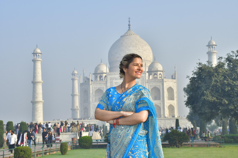 From Delhi: Private Taj Mahal and Agra Tour with 5-Star Meal Tour with Private Car, Driver, Guide, Lunch and Entry Ticket