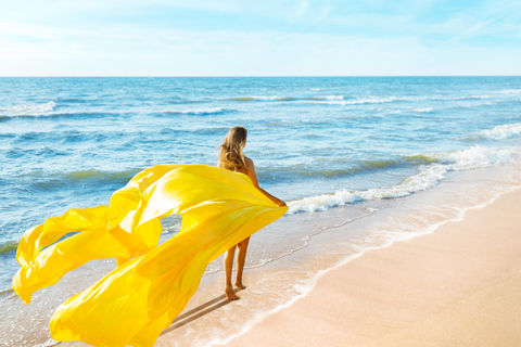 Maspalomas: Flying Dress Photoshoot in Sand Dunes Standard (20 photos | 30 mins)