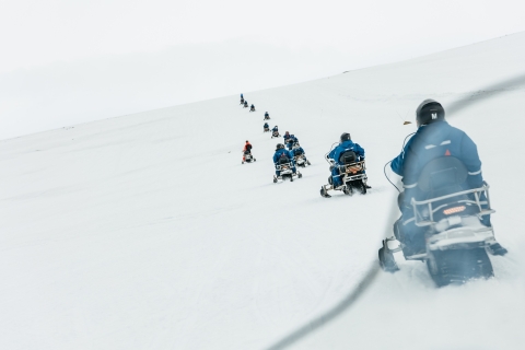 Z Reykjavíku: Złoty Krąg i wyprawa skuterem śnieżnymZłoty Krąg i wyprawa skuterem śnieżnym z odbiorem z hotelu