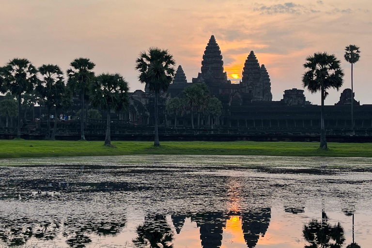 Visite d&#039;Angkor privée d&#039;une journée entière avec coucher ou lever de soleilSiem Reap : Angkor Wat, Angkor Thom, Ta Prohm et Banteay Kdei