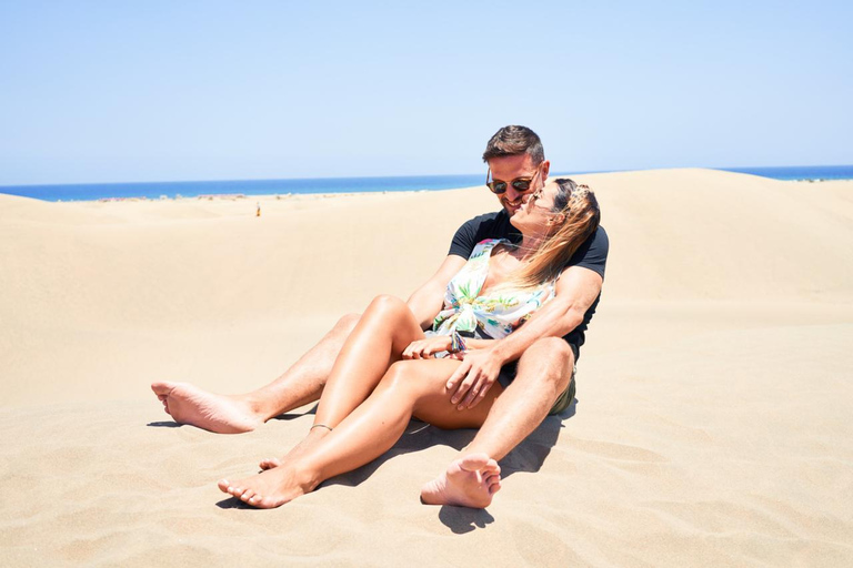 Gran Canaria: Private Playa del Inglés Holiday Photoshoot Standard: 20 photos | 30 mins