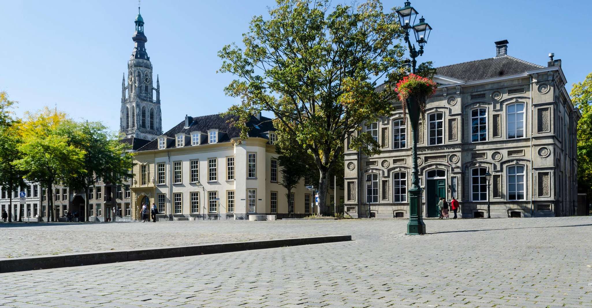 Breda, Walking Tour with Audio Guide on App - Housity