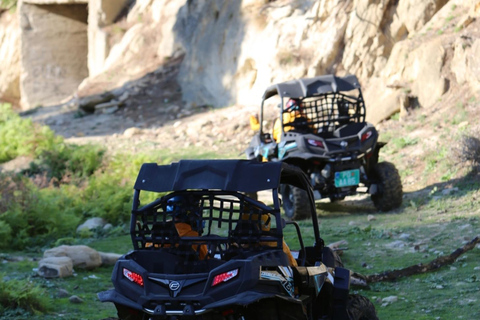 地拉那：越野车导览游（含小吃和饮品）