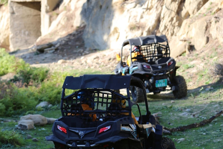 地拉那：越野车导览游（含小吃和饮品）