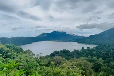 Bali: Banyumala Waterfall, Wanagiri Hidden Hill & Ulun Danu…