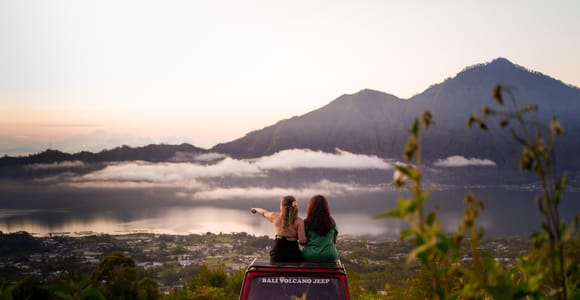 Mount Batur: Sunrise Jeep Tour & Batur Natural Hot Springs
