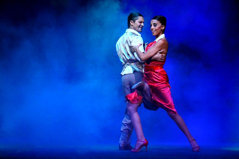 Buenos Aires: biljett med köföreträde till tangouppvisning i MaderoMadero Tango Show biljett med köföreträde och middag Black