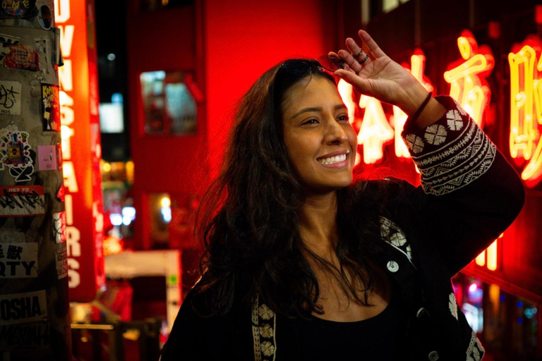 Tokyo: Private Shibuya Neon Lights Photo Tour