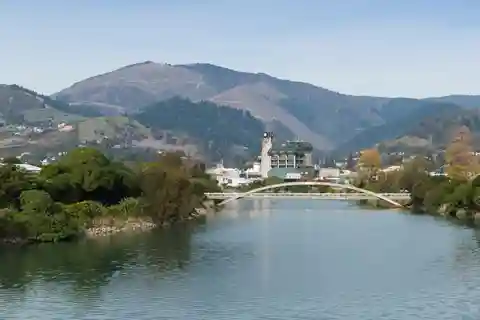 Best of Nelson: Private Walking Tour with a Local