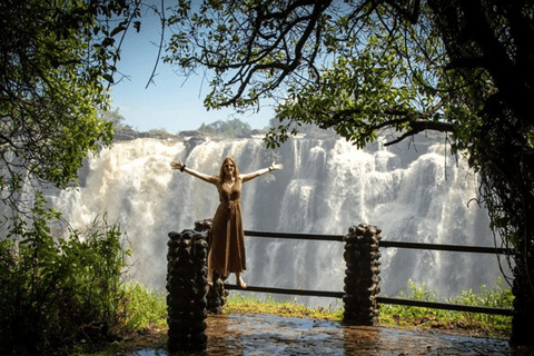 Victoria Falls: Guided Orientation Walk and Photo Tour